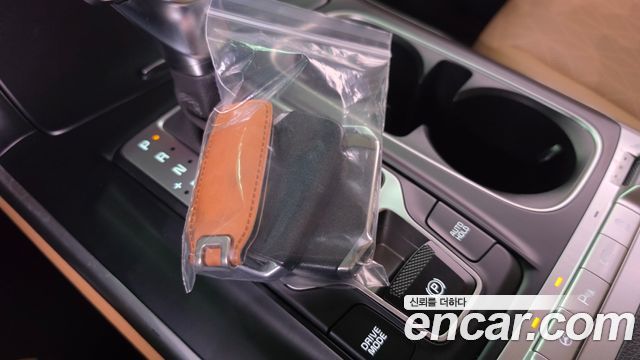 Kia Canival 2021 — photo 22
