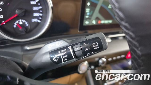 Kia Canival 2021 — photo 26