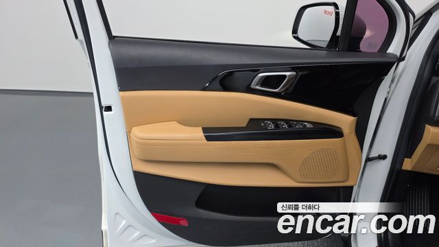 Kia Canival 2021 — photo 14