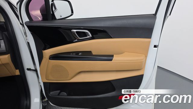 Kia Canival 2021 — photo 15