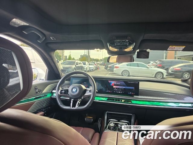 BMW 7-Series 2024 — photo 5