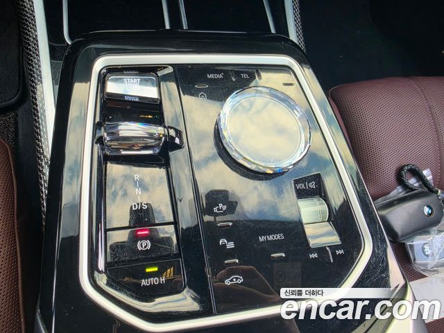 BMW 7-Series 2024 — photo 10