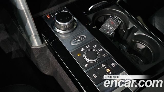 Land Rover Discovery 2019 — photo 9