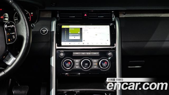 Land Rover Discovery 2019 — photo 14