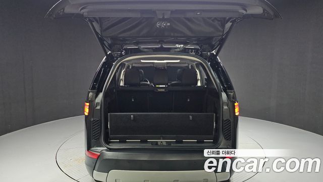 Land Rover Discovery 2019 — photo 20