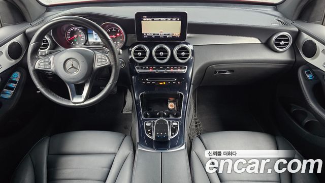 Mercedes-Benz GLC-Class 2018 — photo 10