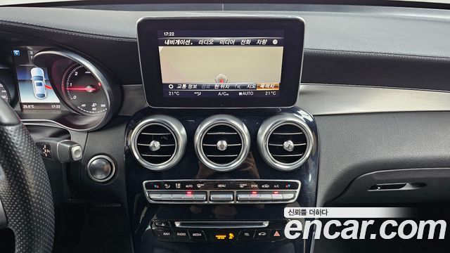 Mercedes-Benz GLC-Class 2018 — photo 18