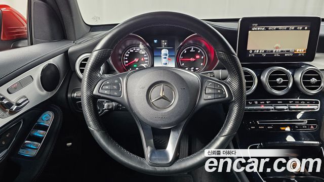 Mercedes-Benz GLC-Class 2018 — photo 19