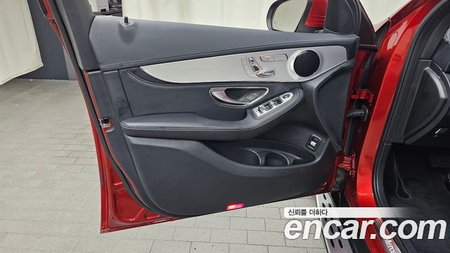 Mercedes-Benz GLC-Class 2018 — photo 14