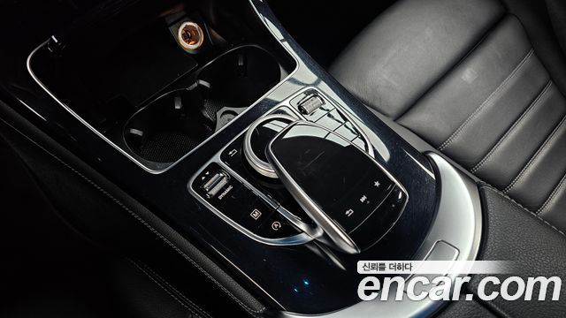 Mercedes-Benz GLC-Class 2018 — photo 29