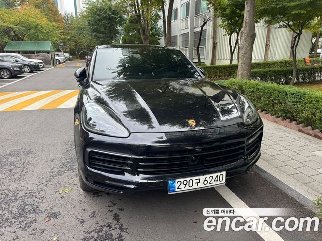 Porsche Cayenne 2021 — photo 1