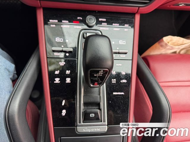 Porsche Cayenne 2021 — photo 7