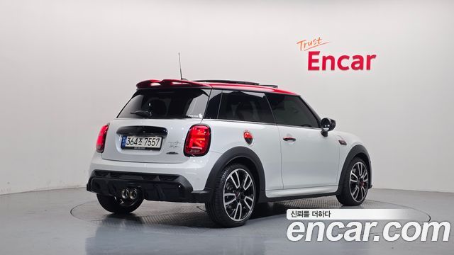 Mini Cooper 2024 — photo 2
