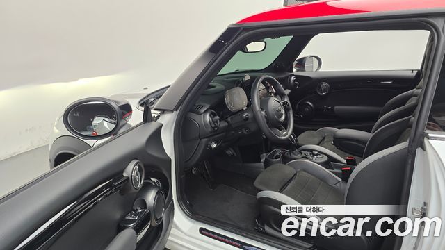 Mini Cooper 2024 — photo 13