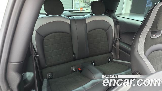 Mini Cooper 2024 — photo 17