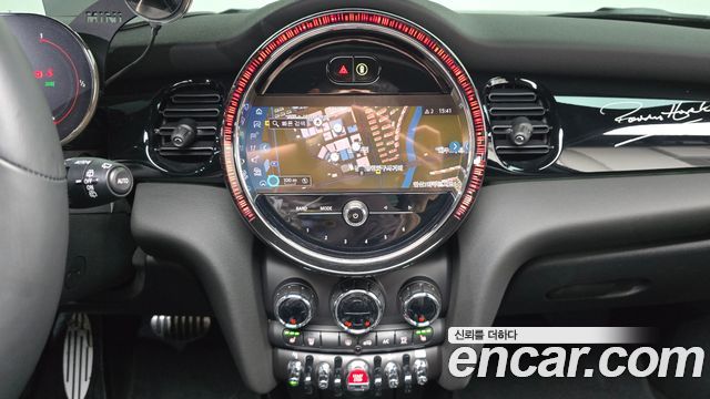 Mini Cooper 2024 — photo 18