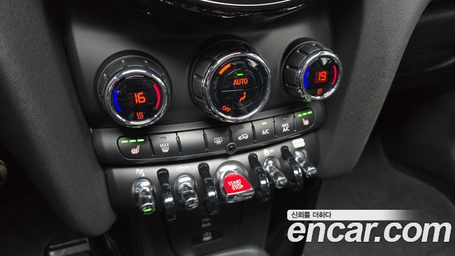 Mini Cooper 2024 — photo 25