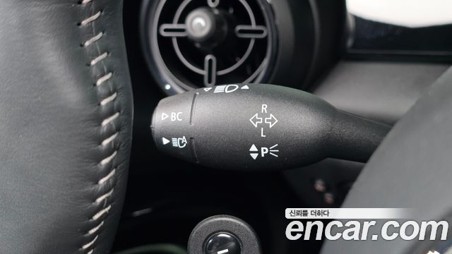 Mini Cooper 2024 — photo 30