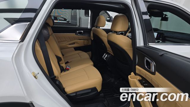 Kia Sorento 2023 — photo 17