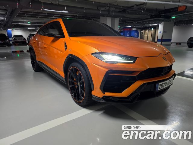 Lamborghini Urus 2022 — photo 3