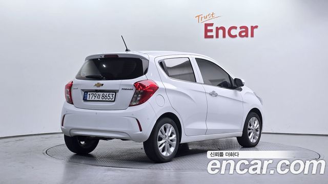 Chevrolet Korea Spark 2022 — photo 2