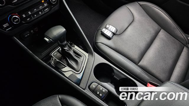 Kia Niro 2018 — photo 9