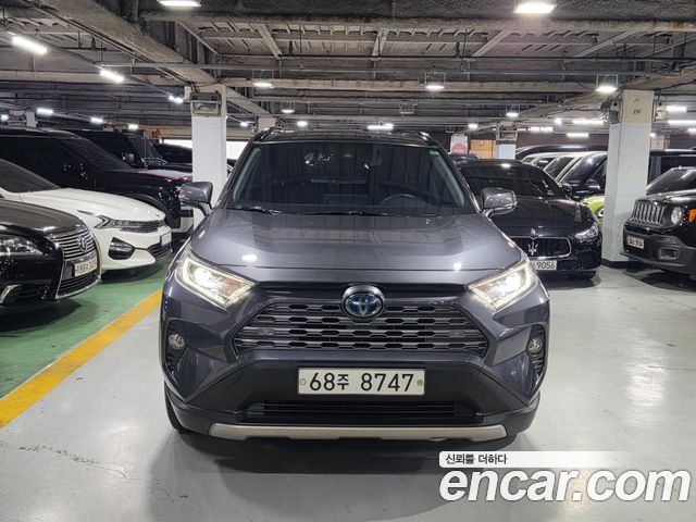 Toyota RAV4 2019 — photo 3