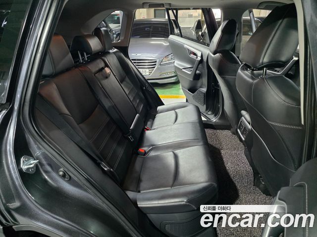 Toyota RAV4 2019 — photo 11