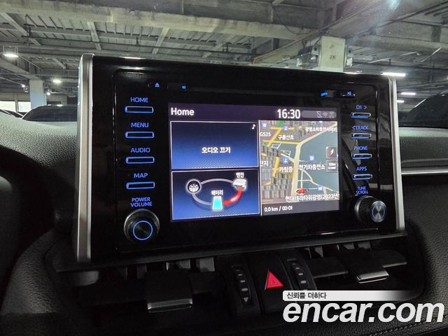 Toyota RAV4 2019 — photo 12