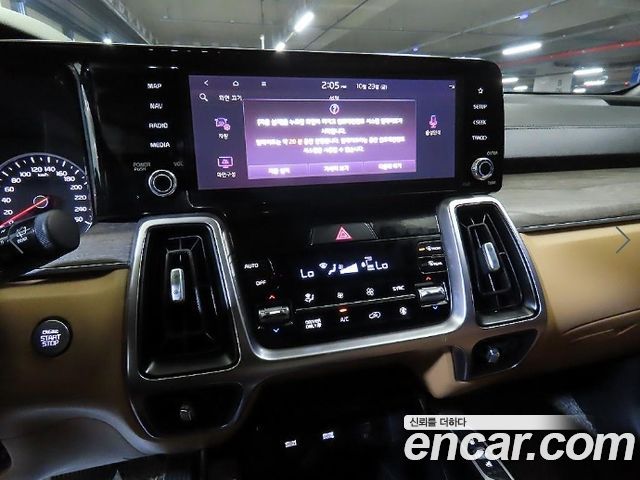 Kia Sorento 2022 — photo 11