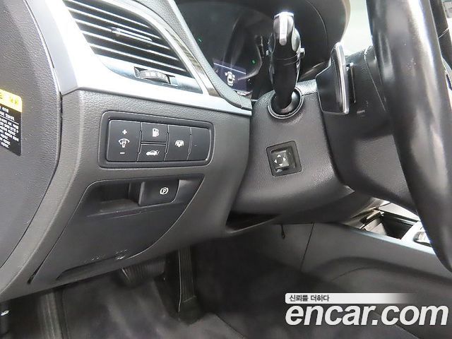 Genesis G80 2017 — photo 14
