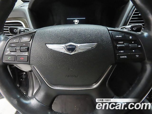 Genesis G80 2017 — photo 16