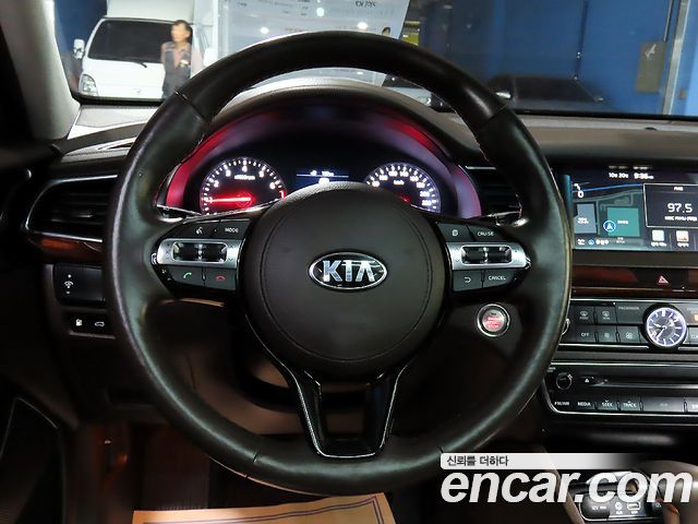 Kia K7 2016 — photo 11