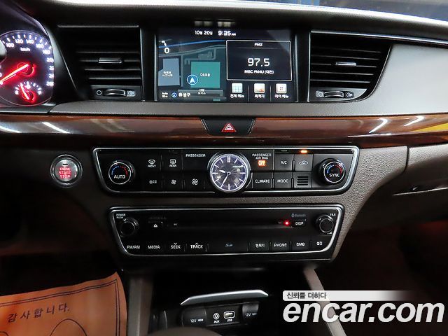 Kia K7 2016 — photo 12