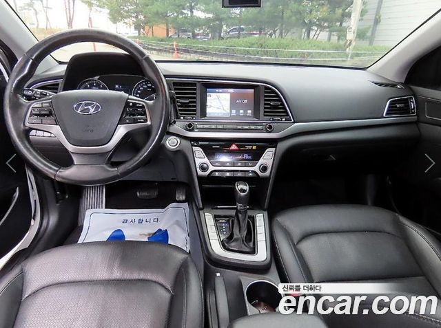 Hyundai AVANTE 2016 — photo 7