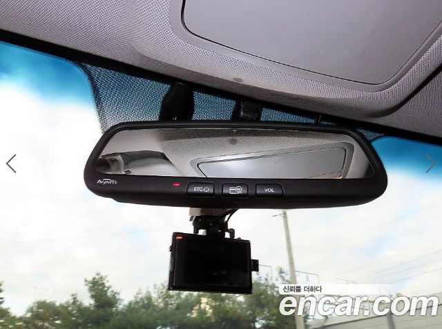 Hyundai AVANTE 2016 — photo 13