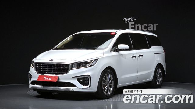 Kia Canival 2020 — photo 1
