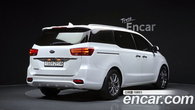 Kia Canival 2020 — photo 2