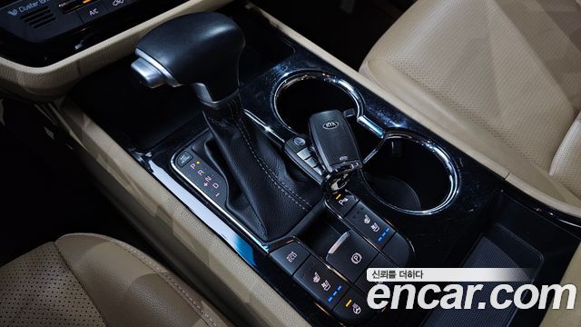 Kia Canival 2020 — photo 9