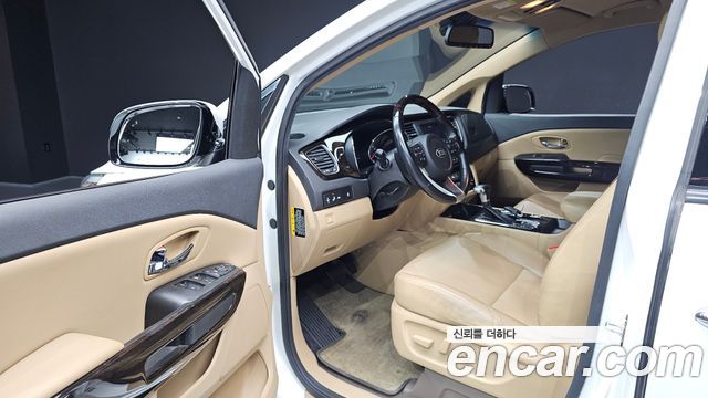 Kia Canival 2020 — photo 10