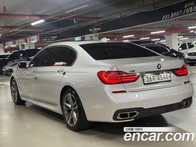 BMW 7-Series 2018 — photo 3
