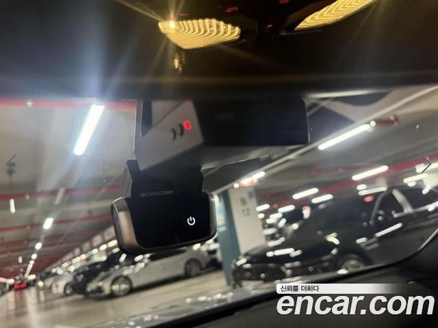 BMW 7-Series 2018 — photo 12