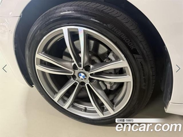 BMW 7-Series 2018 — photo 19