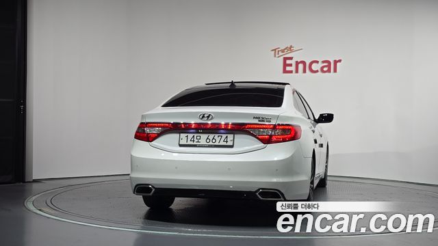 Hyundai Grandeur 2011 — photo 4