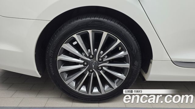 Hyundai Grandeur 2011 — photo 5