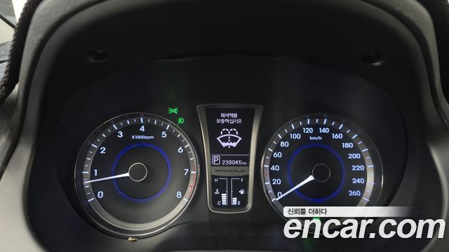 Hyundai Grandeur 2011 — photo 8