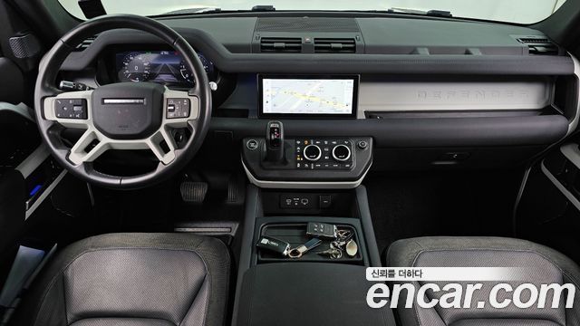 Land Rover Defender 2020 — photo 10