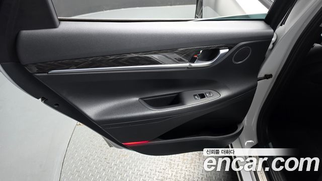 Hyundai Grandeur 2018 — photo 15