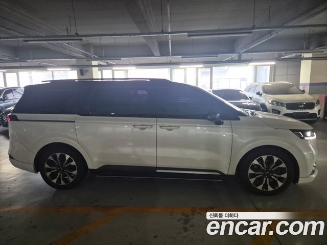 Kia Canival 2021 — photo 3