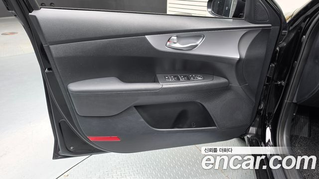 Kia K3 2024 — photo 14